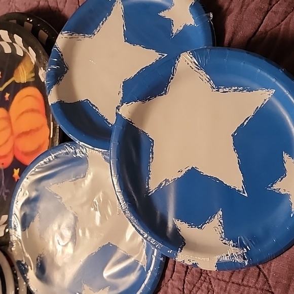 ASSORTMENT OF  🥳 PARTY  SUPPLIES 🥳 🎉 - Picture 4 of 11